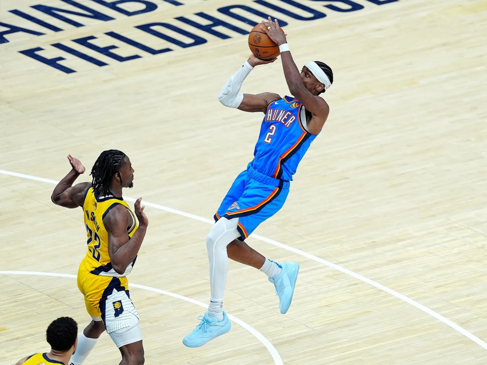 爱游戏-赛地聚焦：NBA季后赛清晨热度飙升，菲尼克斯太阳篮板制胜，震撼外界，身体对抗强度拉满的简单介绍